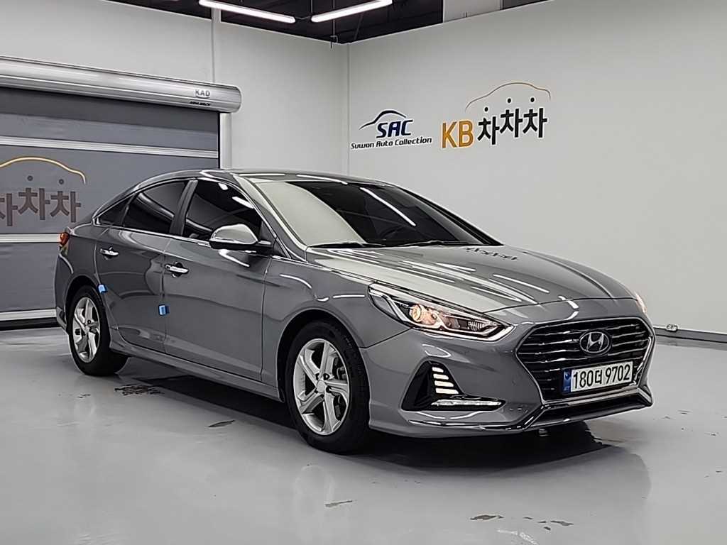 HYUNDAI Sonata - Vista 4