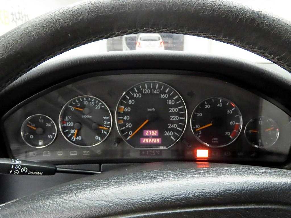 Mercedes Benz S Class - Vista 5