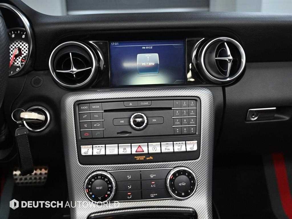 Mercedes Benz SLC Class 2019 Gris - Importación desde Corea - HF Imports Iquique - Foto 14