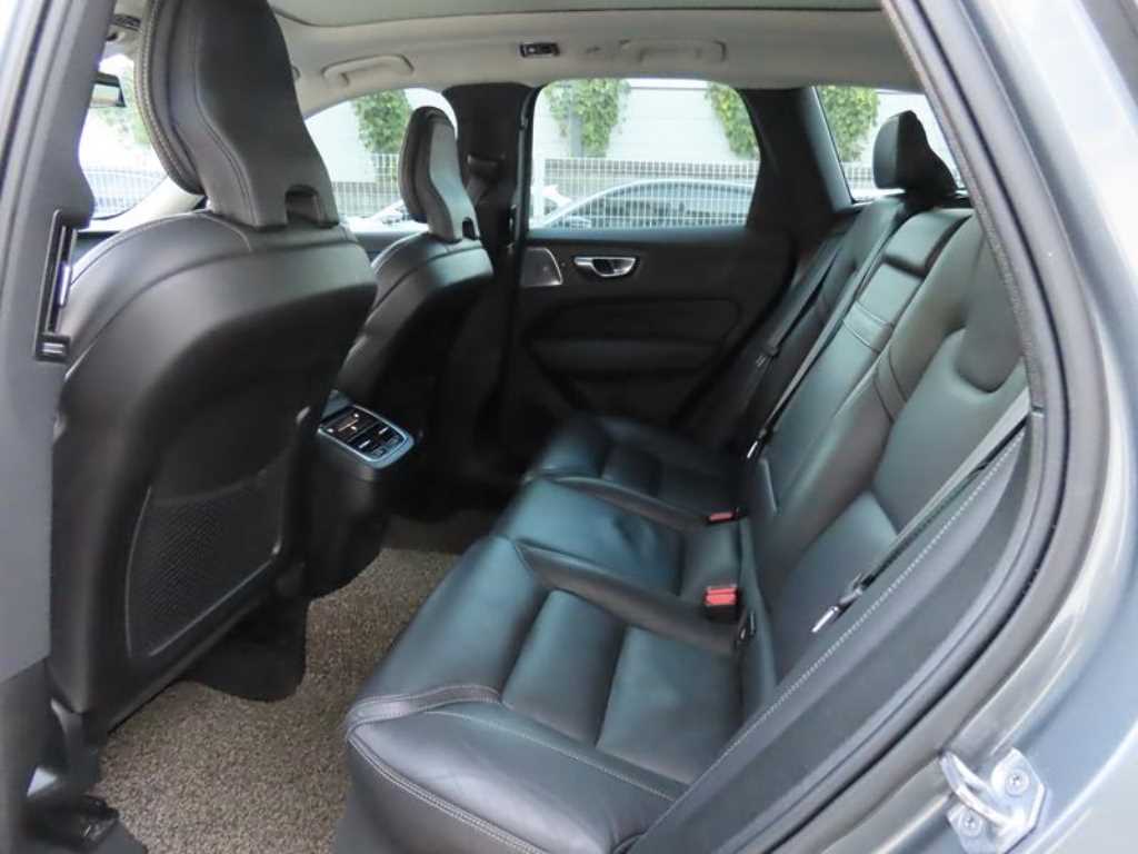 Volvo XC60 - Vista 8