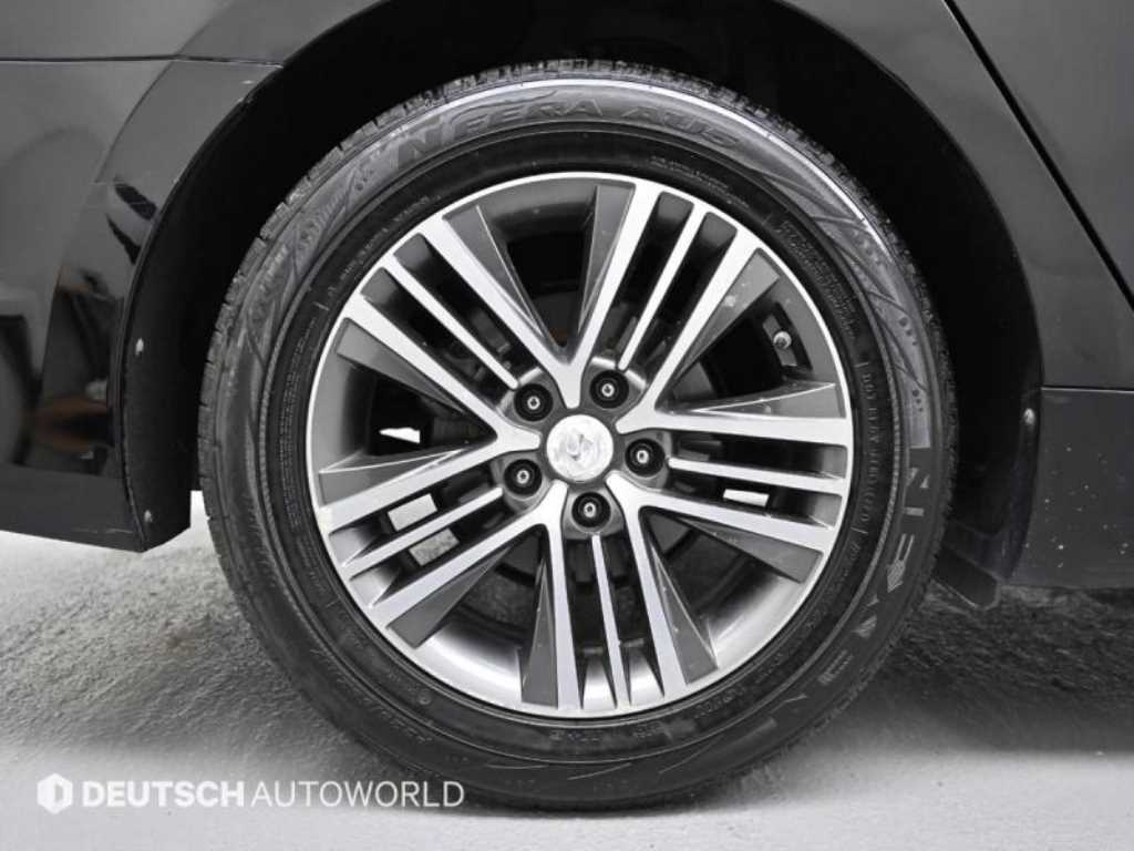 HYUNDAI Grandeur - Vista 5