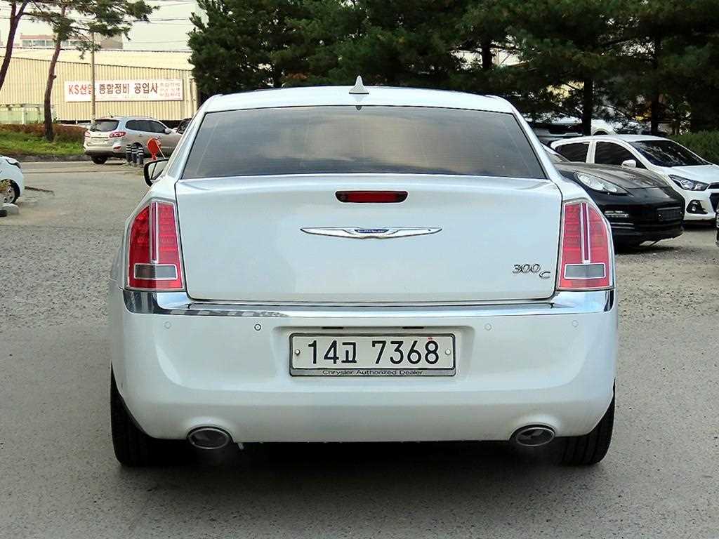 Chrysler 300C - Vista 4