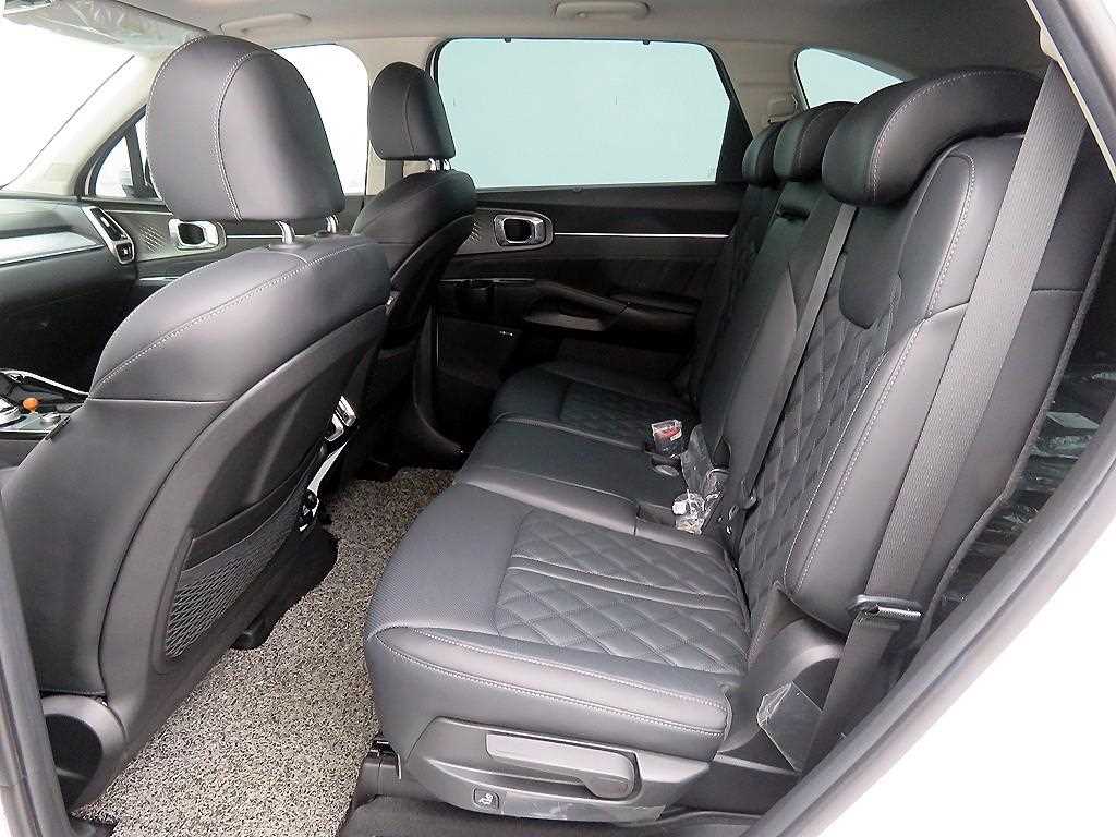 KIA Sorento - Vista 8