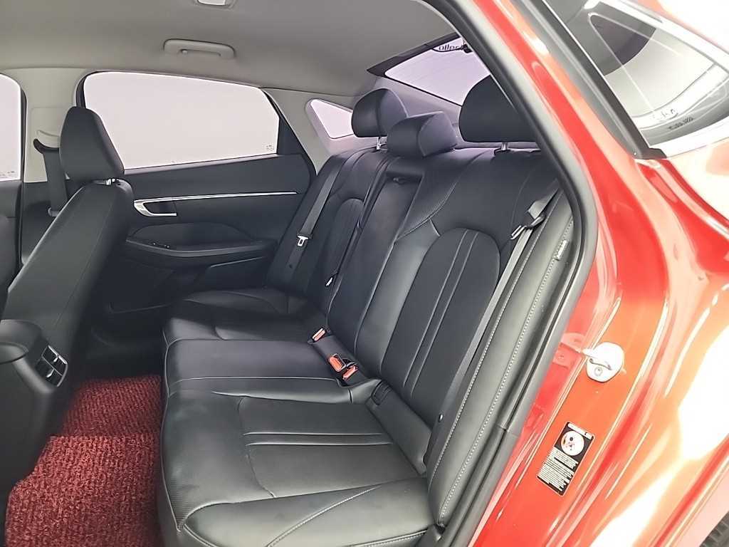 HYUNDAI Sonata - Vista 12