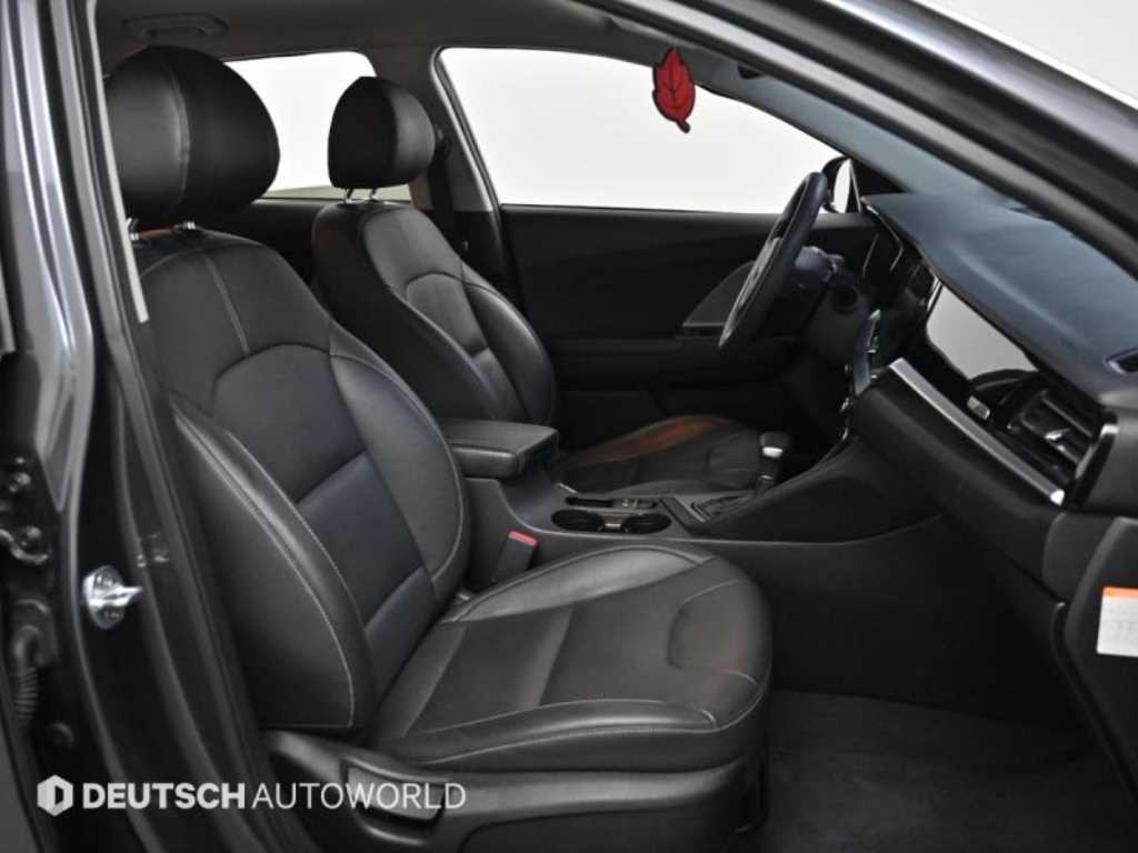 KIA Niro - Vista 10