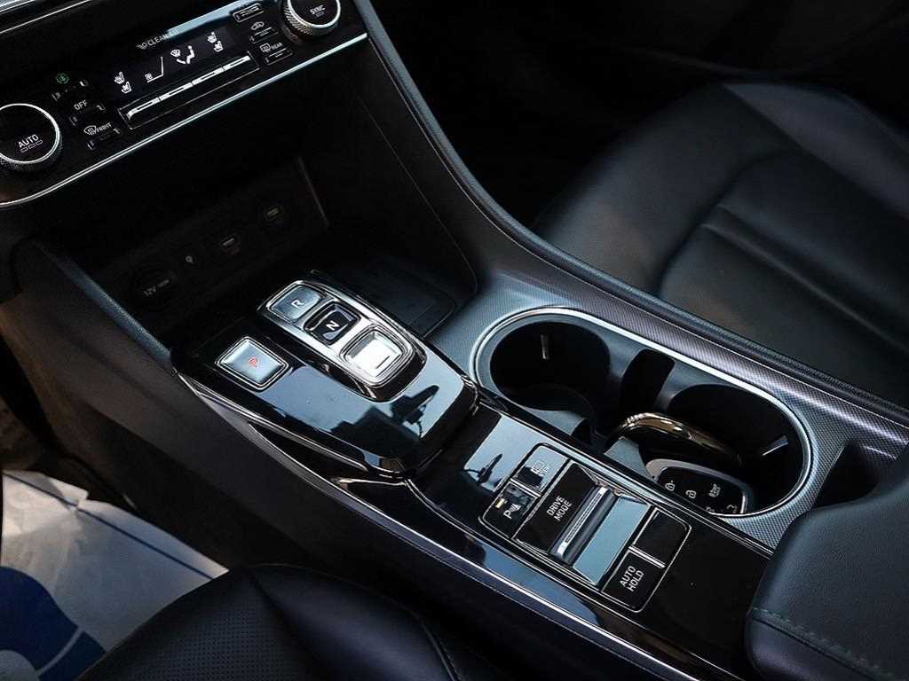 HYUNDAI Sonata - Vista 10