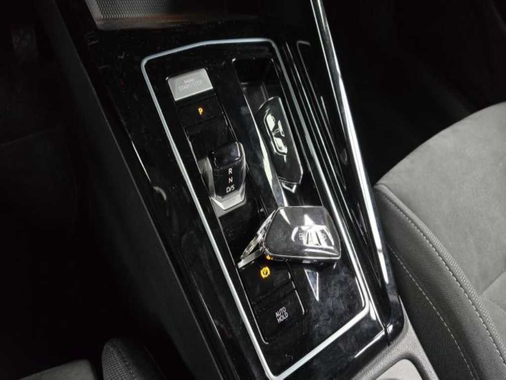 Volkswagen Golf - Vista 8