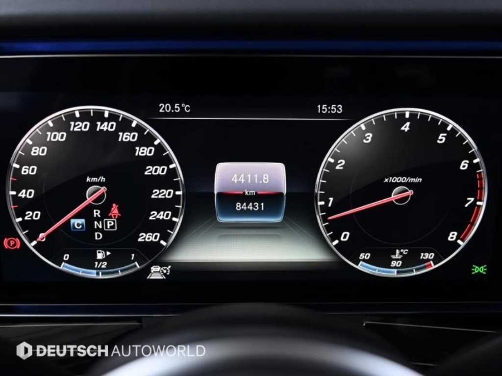 Mercedes Benz E class - Vista 8