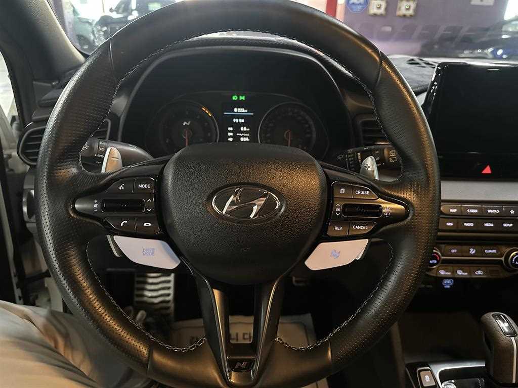 HYUNDAI Veloster - Vista 11