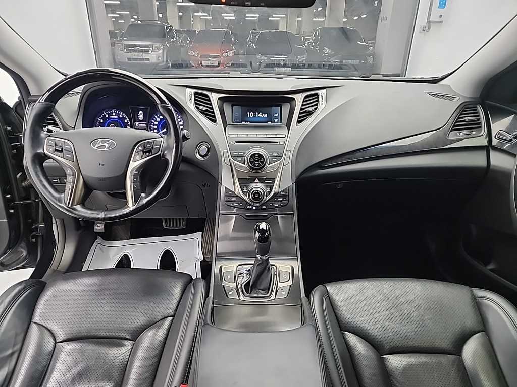 HYUNDAI Grandeur - Vista 7