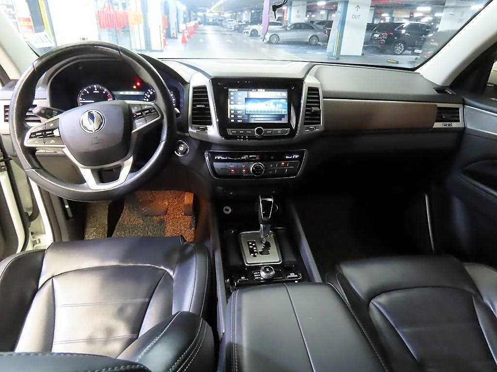 Ssangyong Rexton - Vista 10