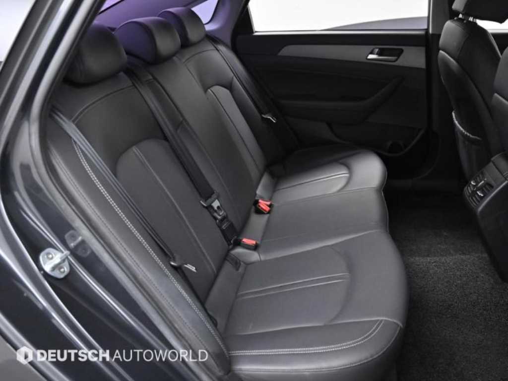 HYUNDAI Sonata - Vista 12