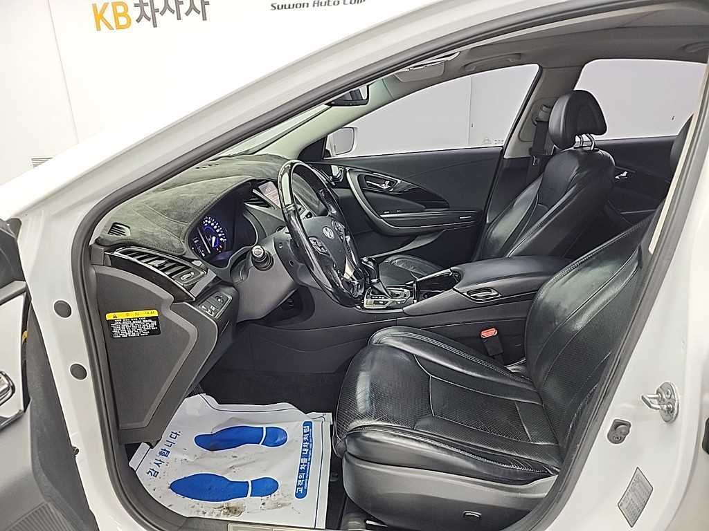 HYUNDAI Grandeur - Vista 11