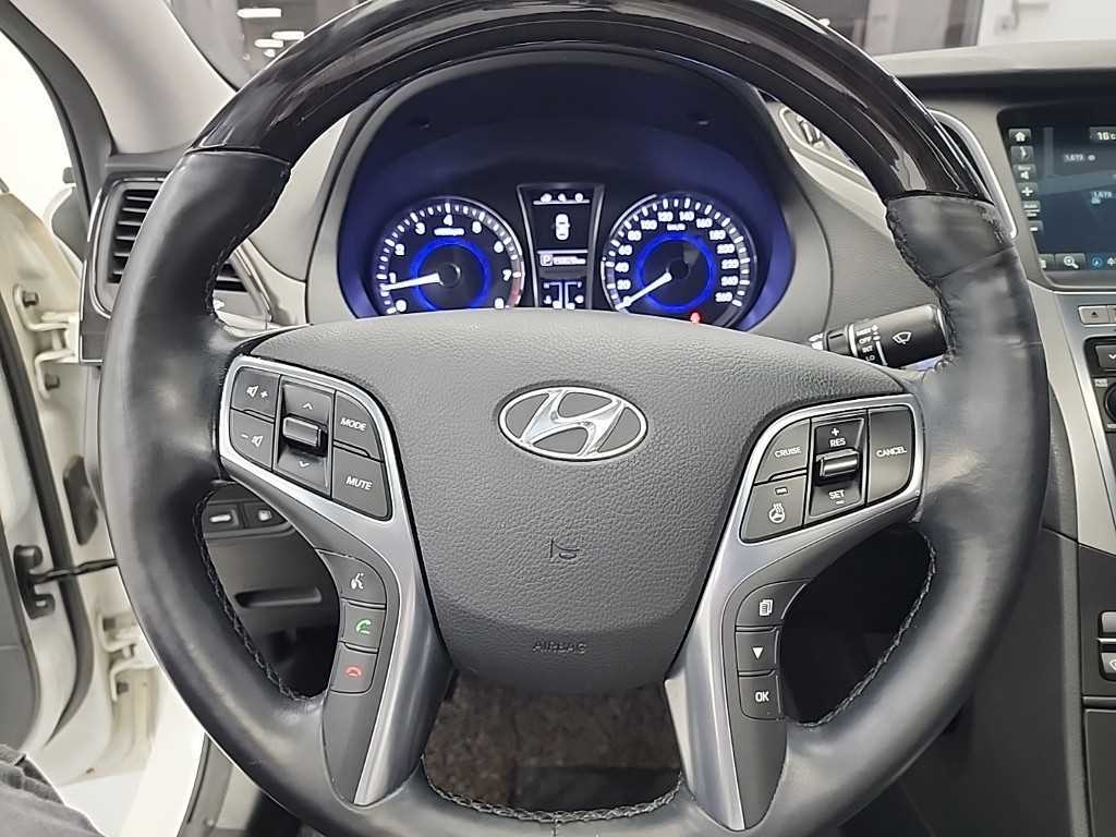 HYUNDAI Grandeur - Vista 9