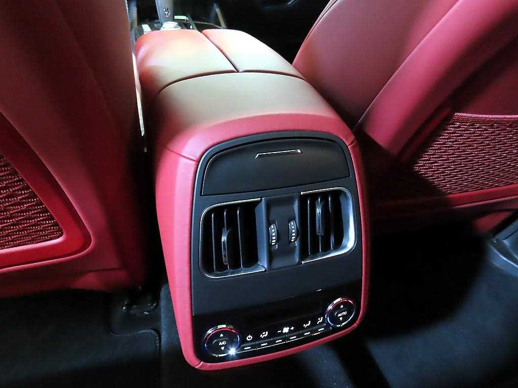 Maserati Levante 2021 Blanco - Importación desde Corea - HF Imports Iquique - Foto 14