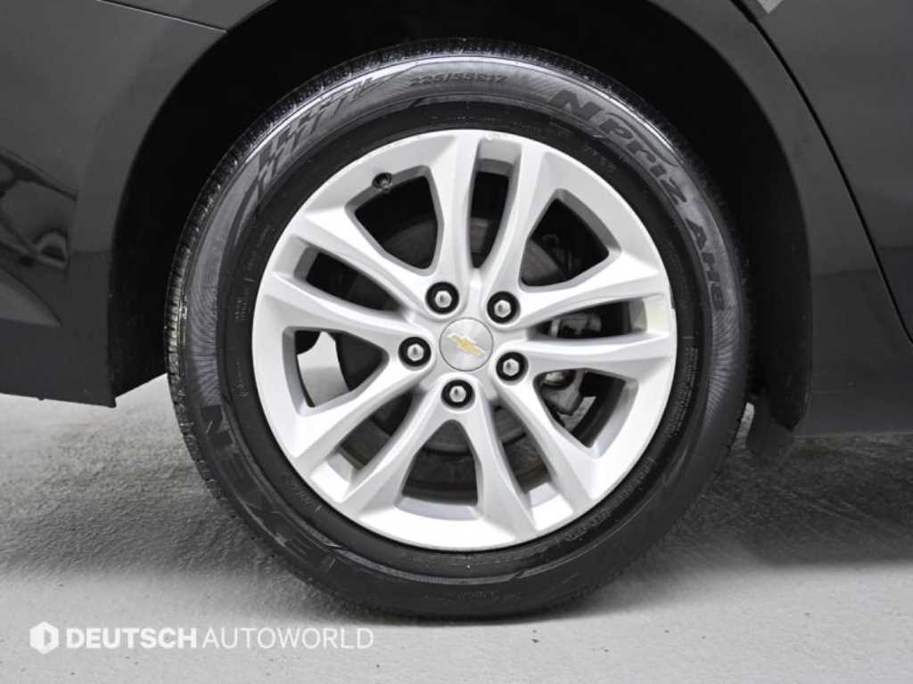 Chevrolet Malibu - Vista 5