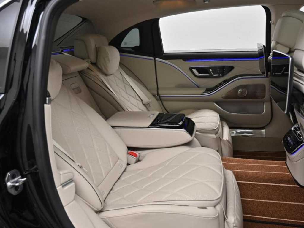 Mercedes Benz S Class - Vista 12