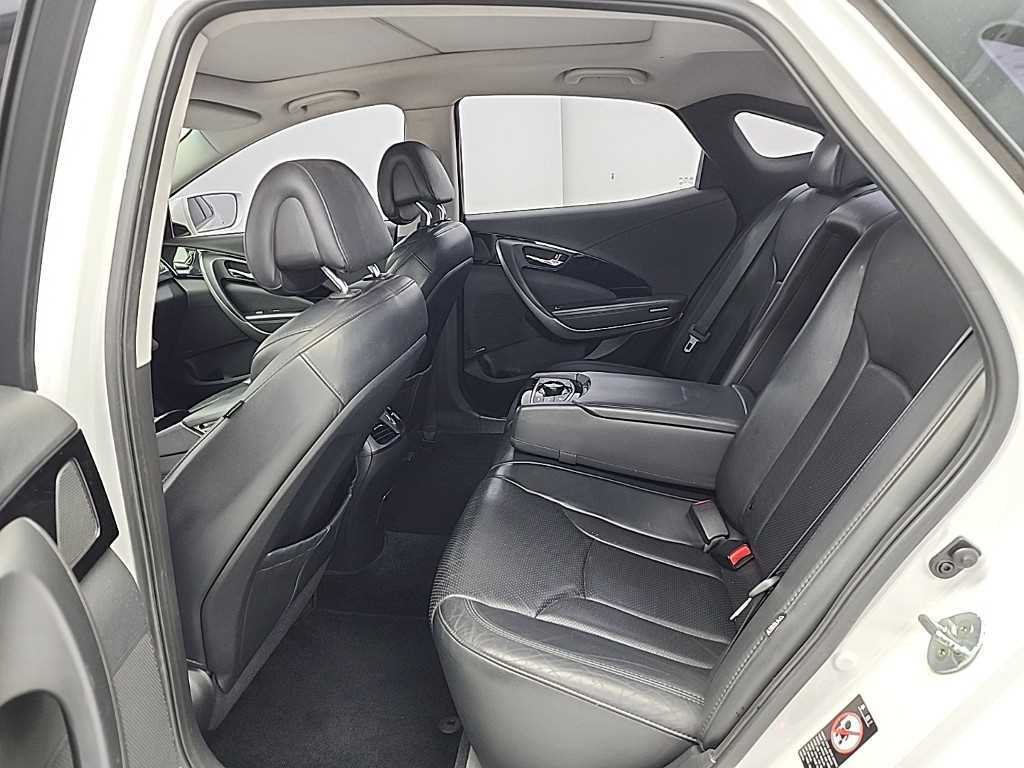 HYUNDAI Grandeur - Vista 12