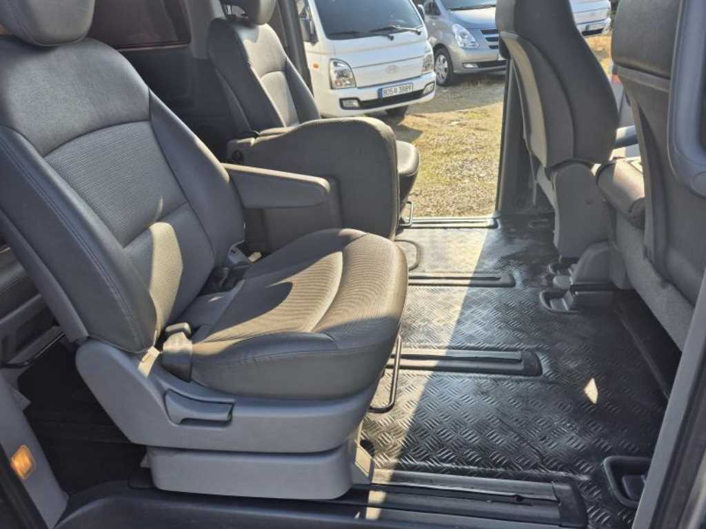 HYUNDAI Starex 2011 - Importación desde Corea - HF Imports Iquique - Foto 18