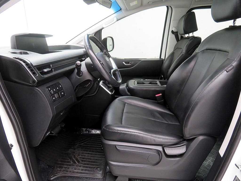 HYUNDAI Staria - Vista 7