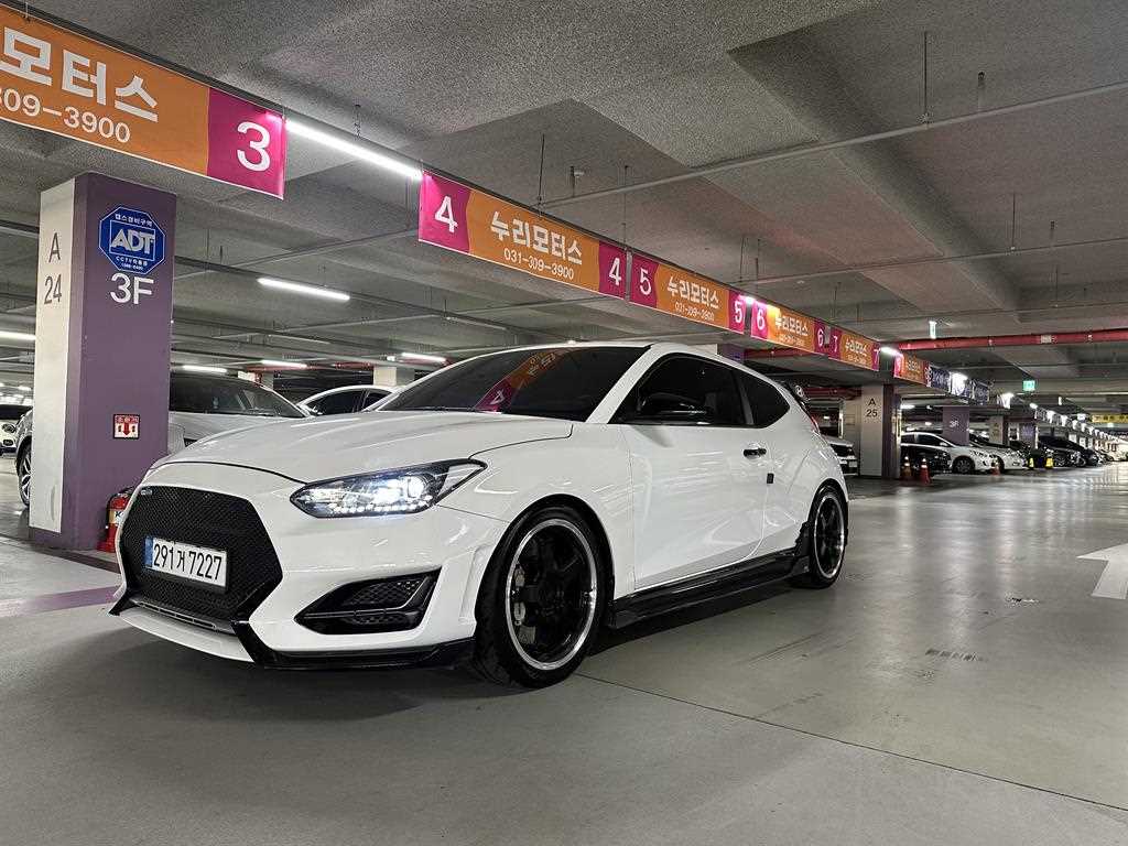 HYUNDAI Veloster - Vista 6
