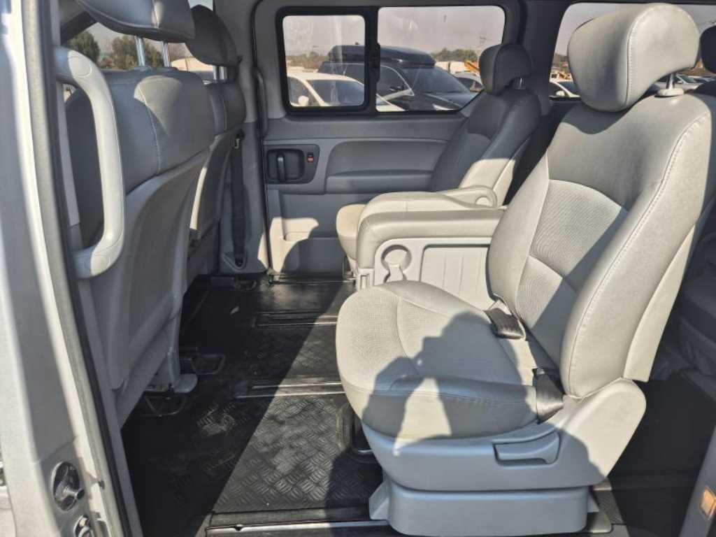 HYUNDAI Starex 2011 - Importación desde Corea - HF Imports Iquique - Foto 16