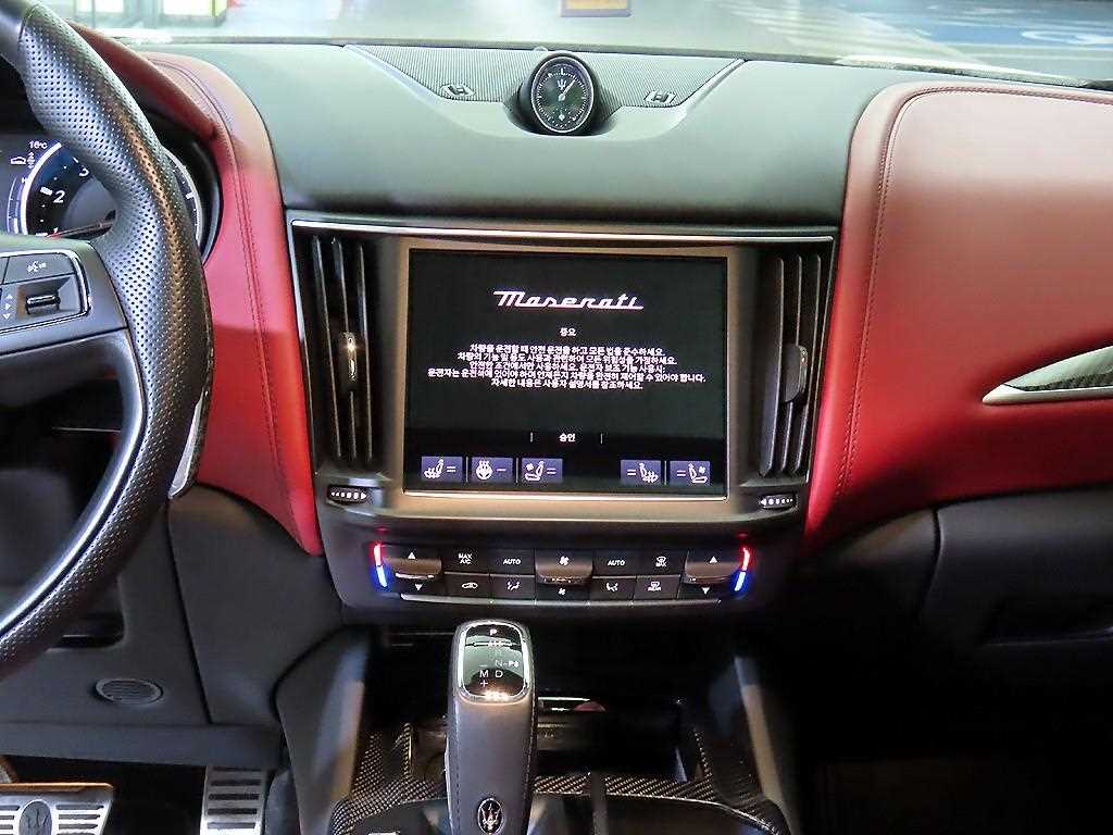 Maserati Levante - Vista 11