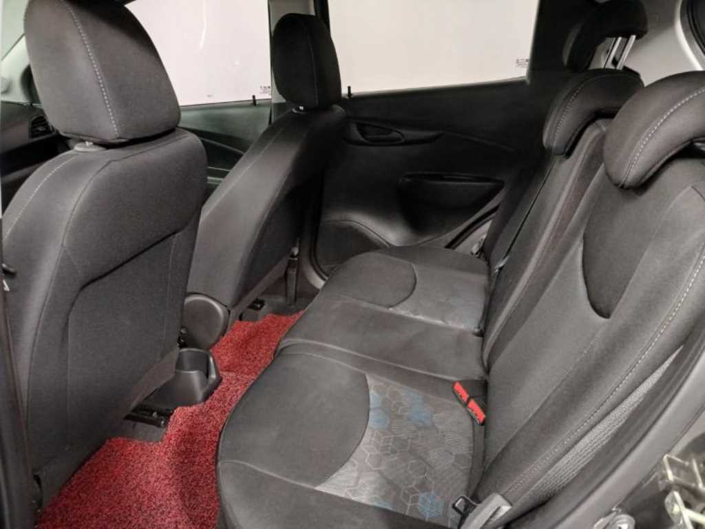 Chevrolet Spark - Vista 8