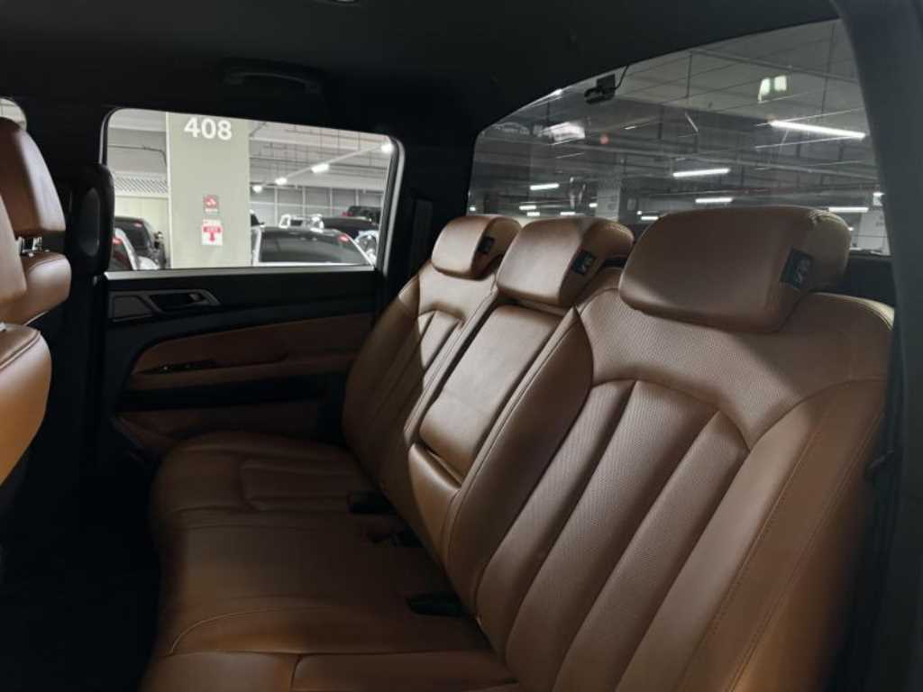 Ssangyong Rexton - Vista 8