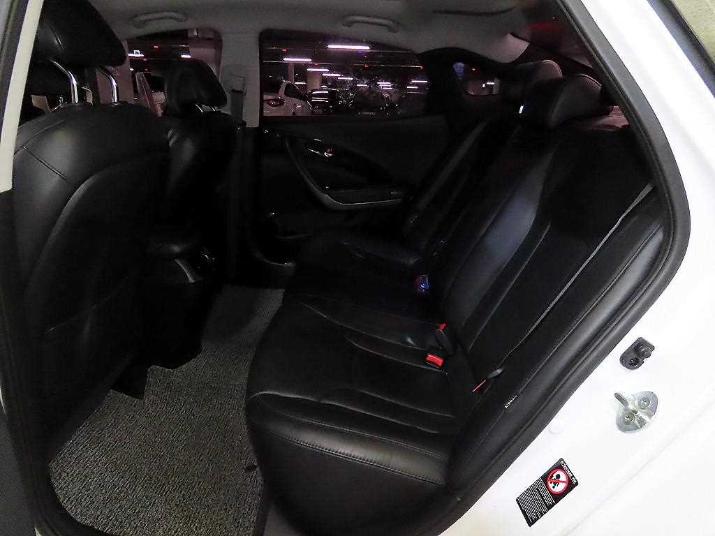 HYUNDAI Grandeur - Vista 7