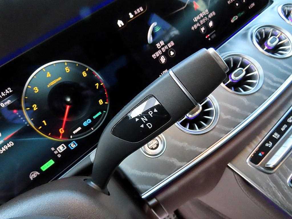 Mercedes Benz CLS Class - Vista 10