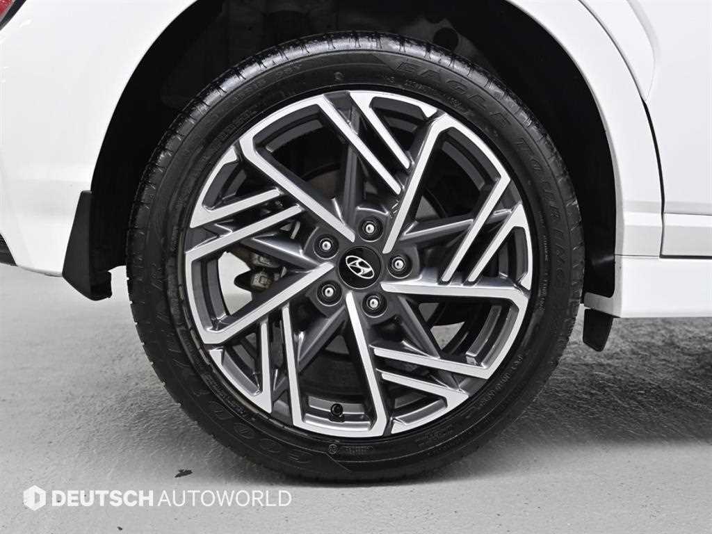 HYUNDAI Kona - Vista 5