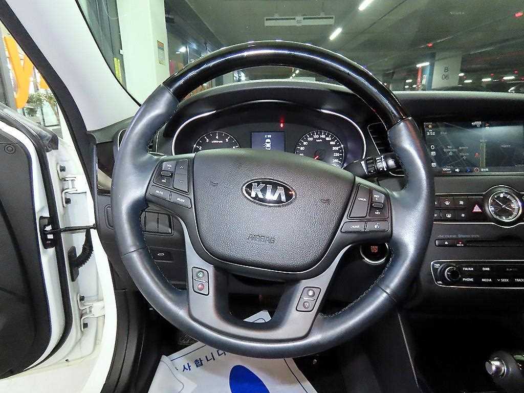 KIA K7 - Vista 8