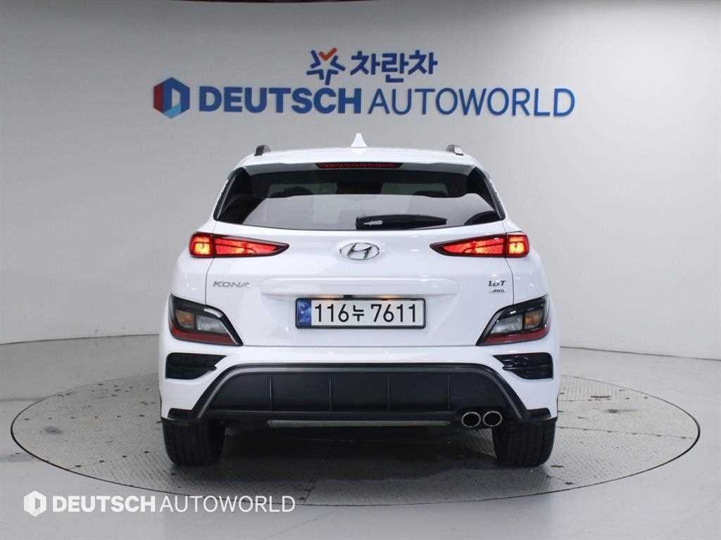 HYUNDAI Kona - Vista 4