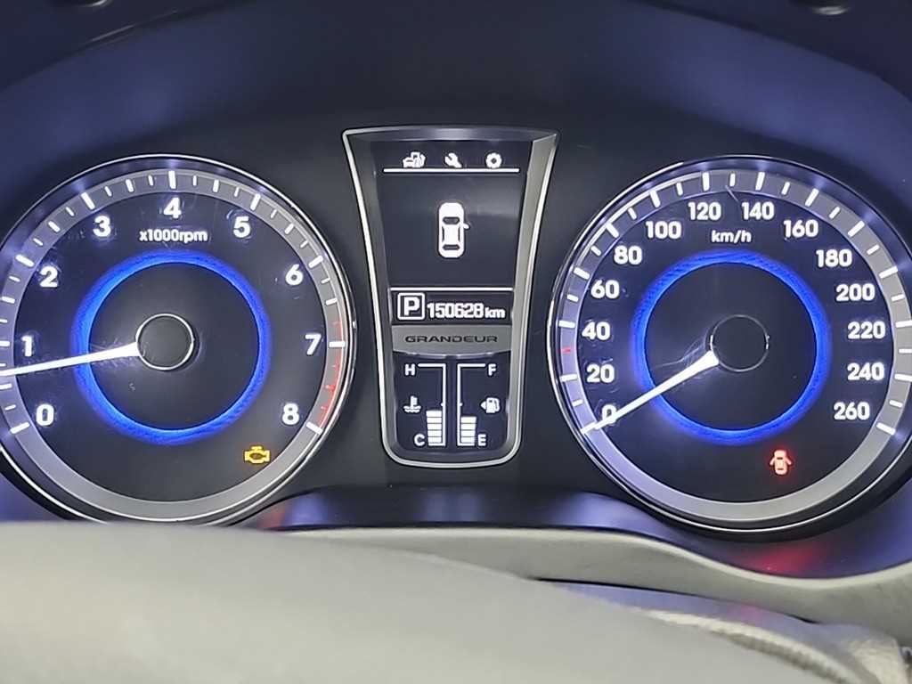 HYUNDAI Grandeur - Vista 6