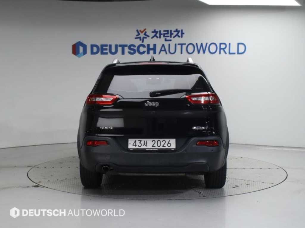 Jeep Cherokee - Vista 4