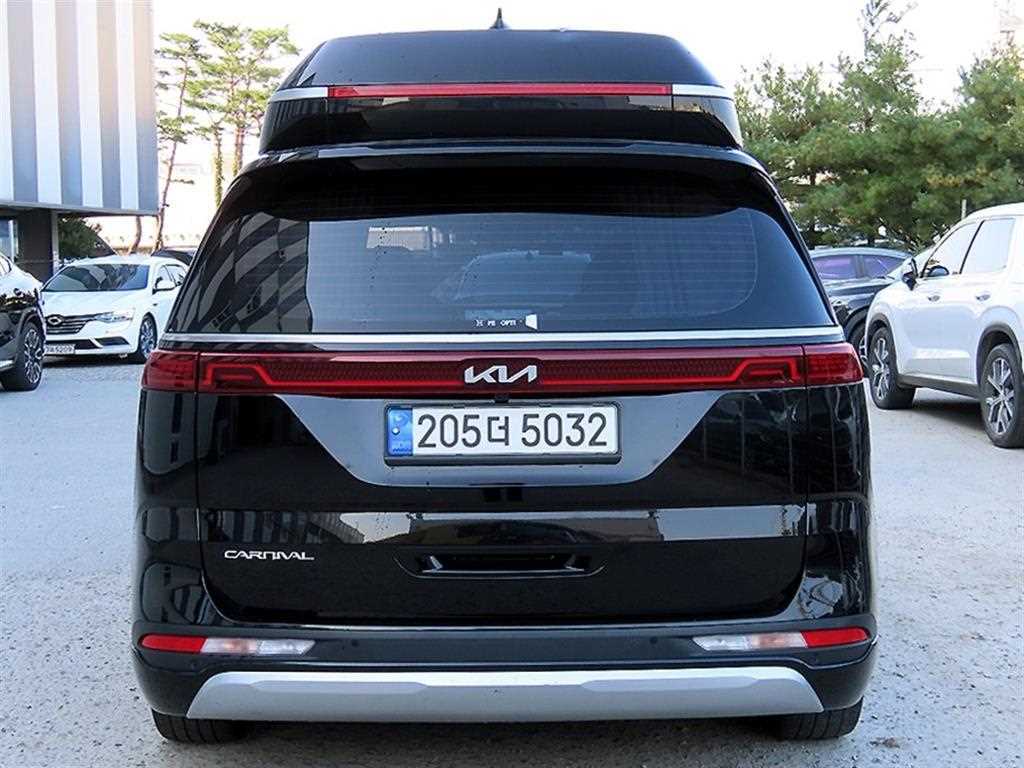 KIA Carnival - Vista 4