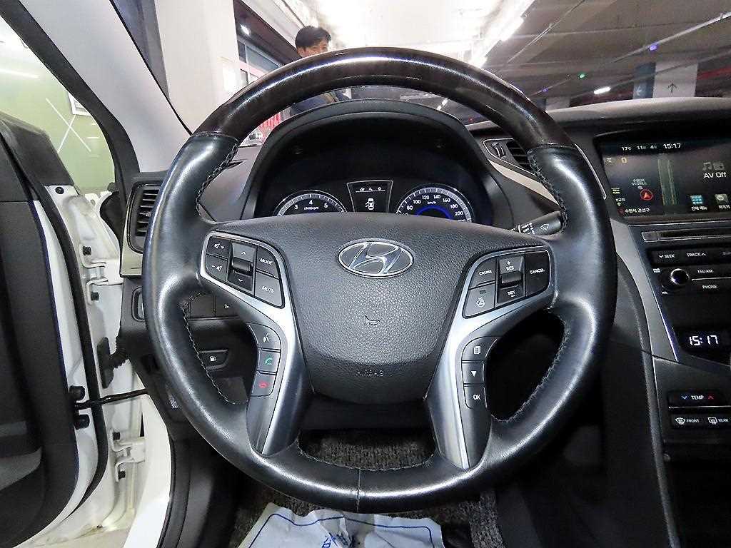 HYUNDAI Grandeur - Vista 8