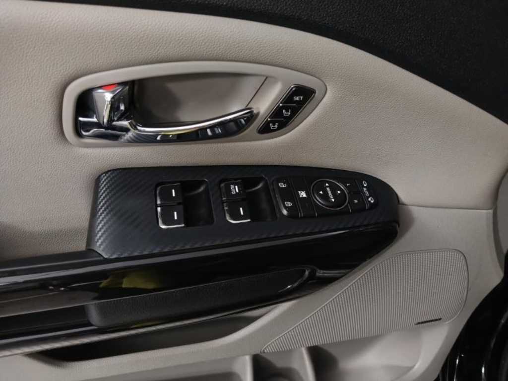KIA Carnival - Vista 9