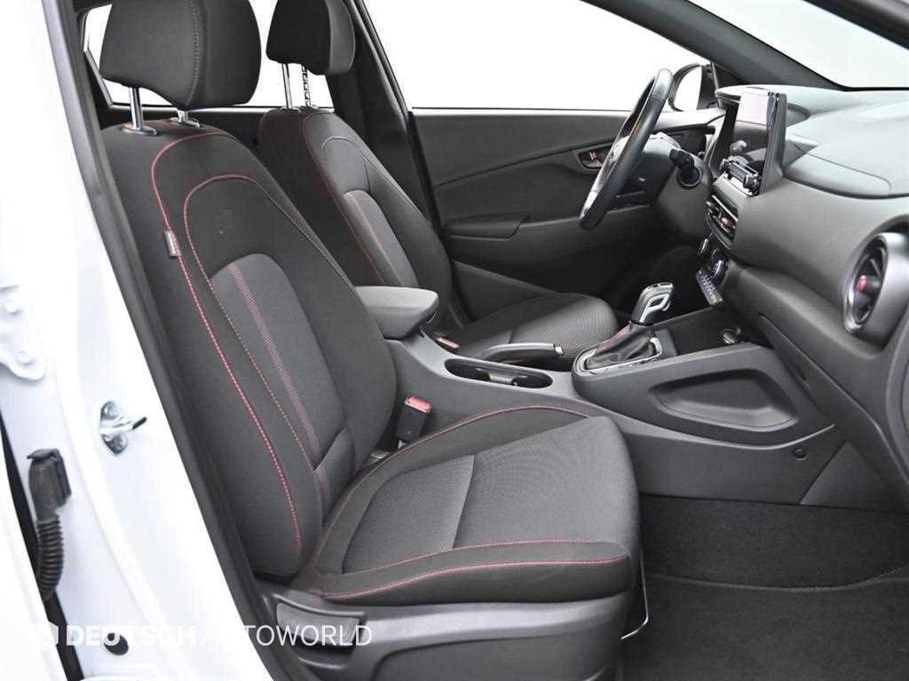 HYUNDAI Kona - Vista 10