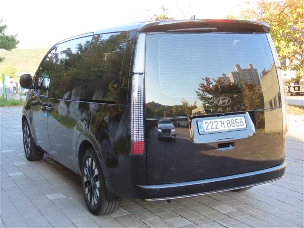 HYUNDAI Staria - Vista 4