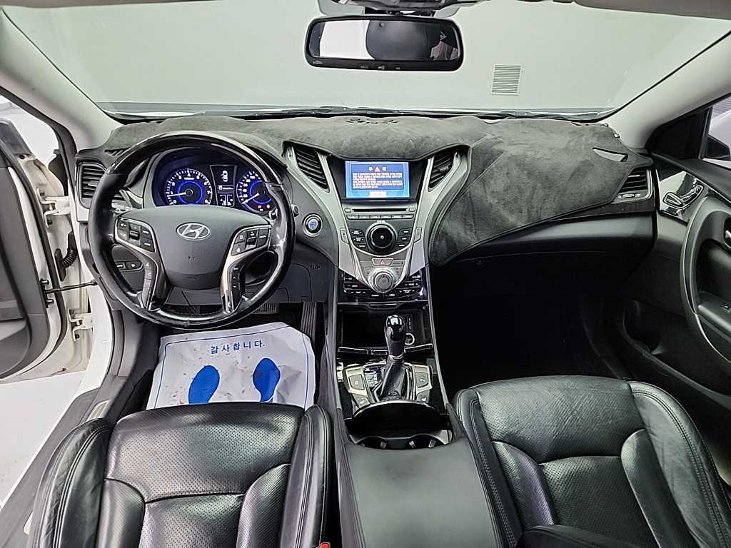 HYUNDAI Grandeur - Vista 7