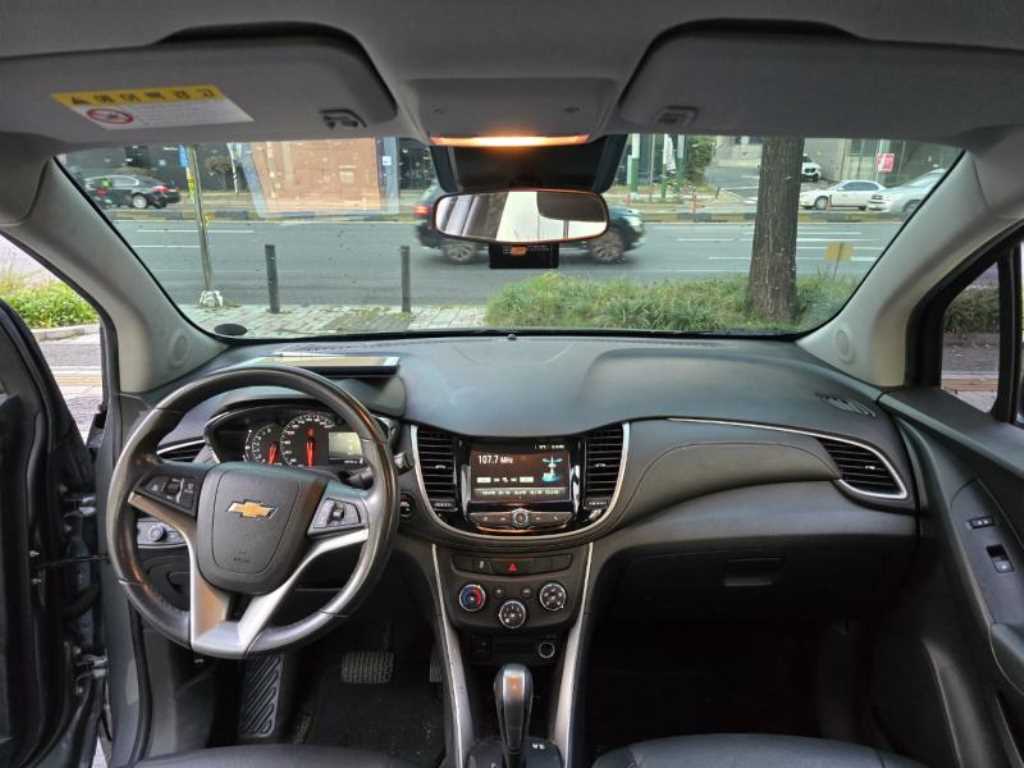Chevrolet Trax 2019 Gris - Importación desde Corea - HF Imports Iquique - Foto 14