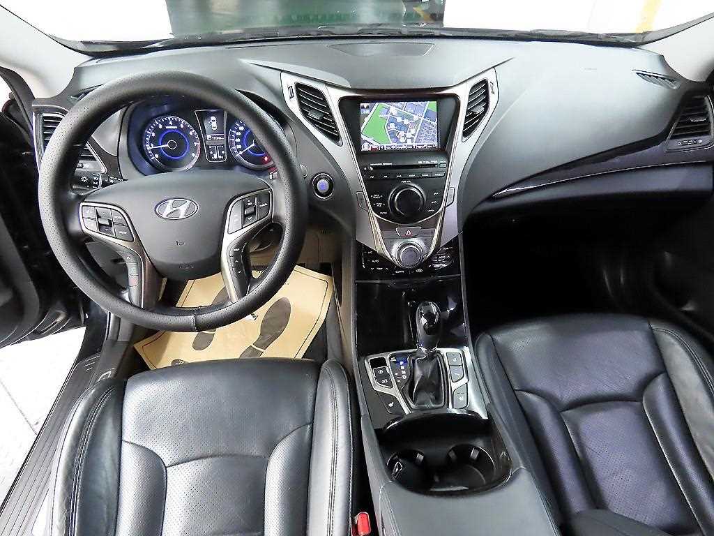 HYUNDAI Grandeur - Vista 7