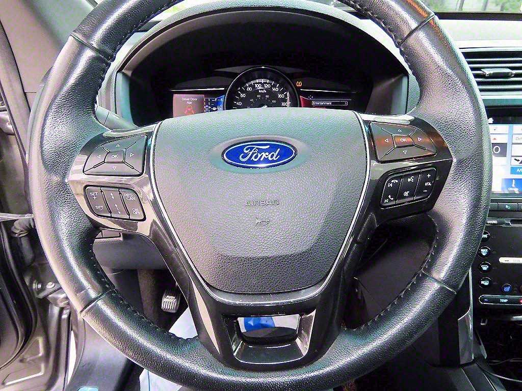 Ford Explorer - Vista 9