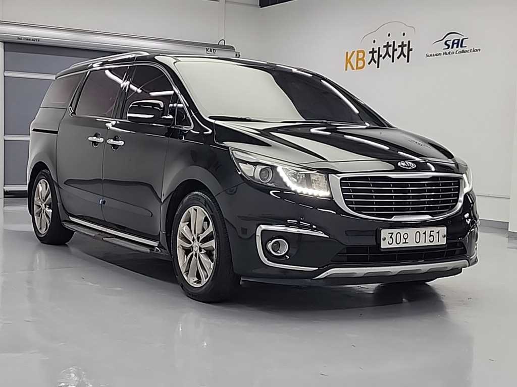 KIA Carnival - Vista 4