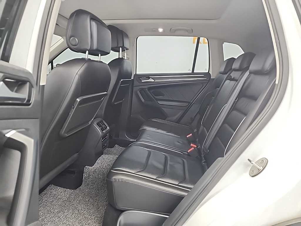 Volkswagen Tiguan - Vista 12