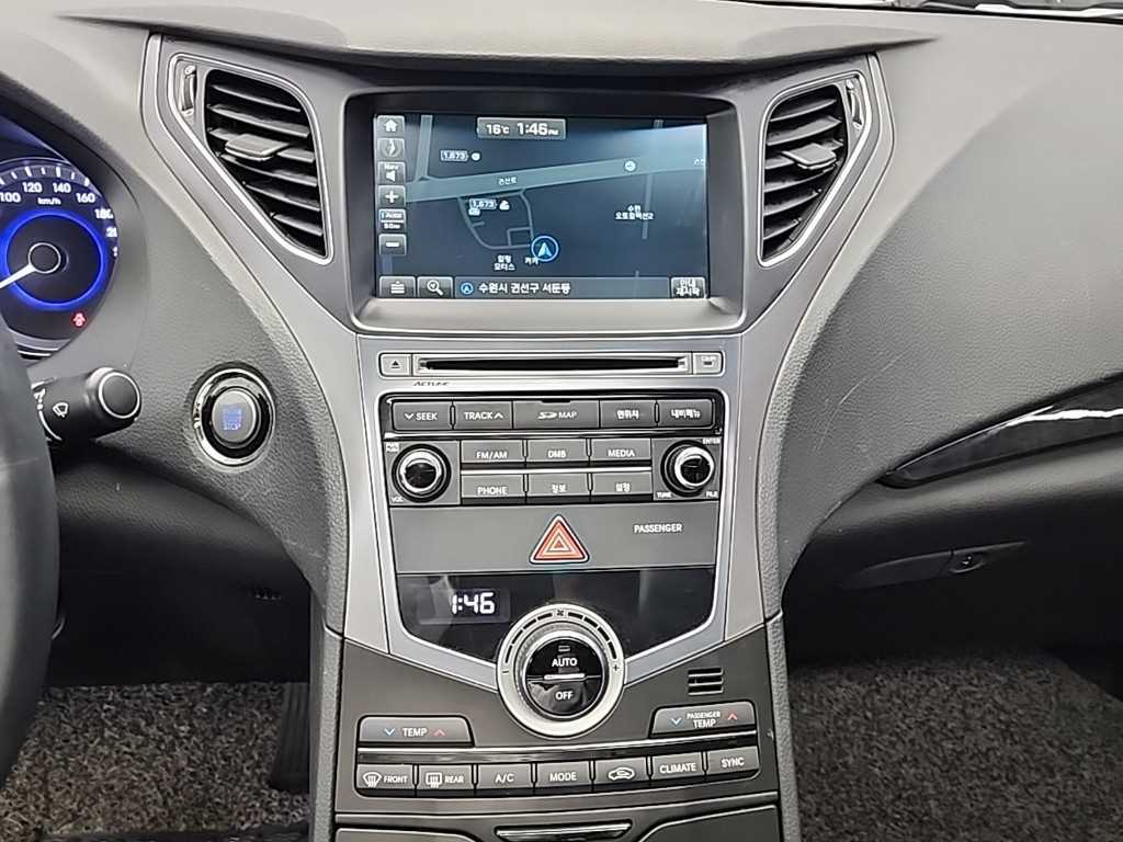 HYUNDAI Grandeur - Vista 10
