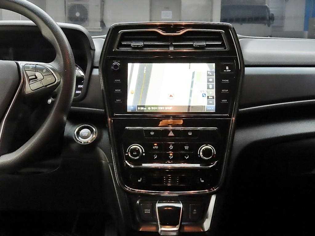 Ssangyong Tivoli - Vista 9