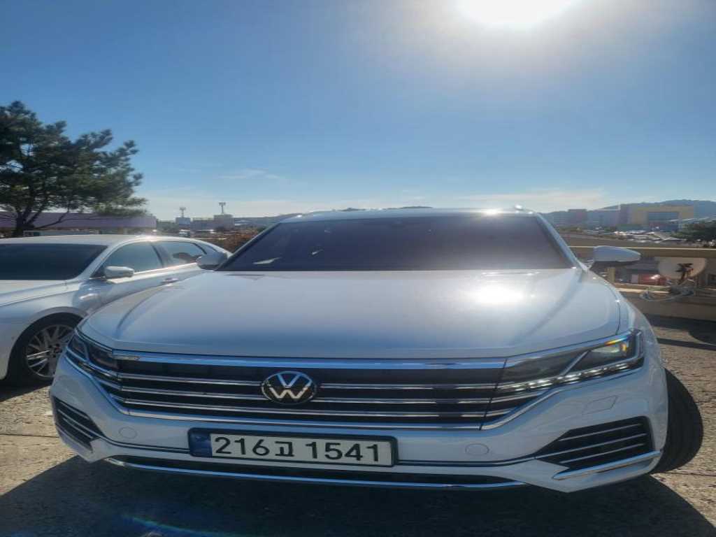 Volkswagen Touareg 2023 Blanco - Importación desde Corea - HF Imports Iquique - Foto 1